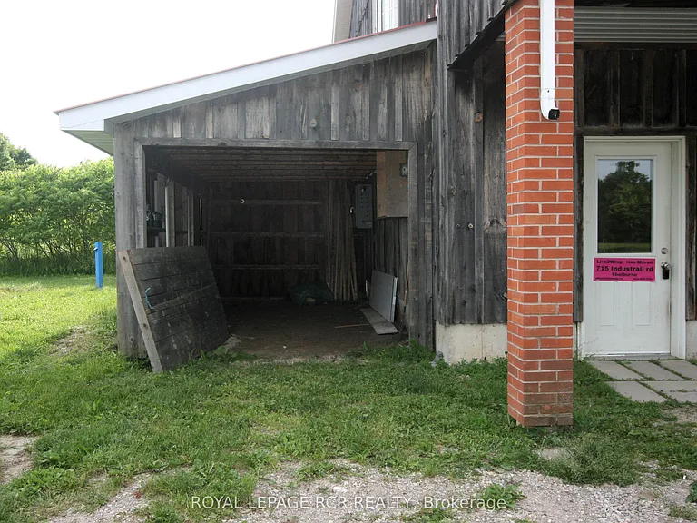 428 Main St W #LOWER — Photo 3