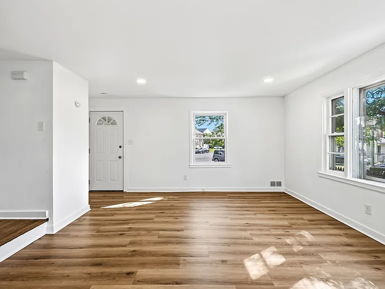 519 Vine St — Photo 6