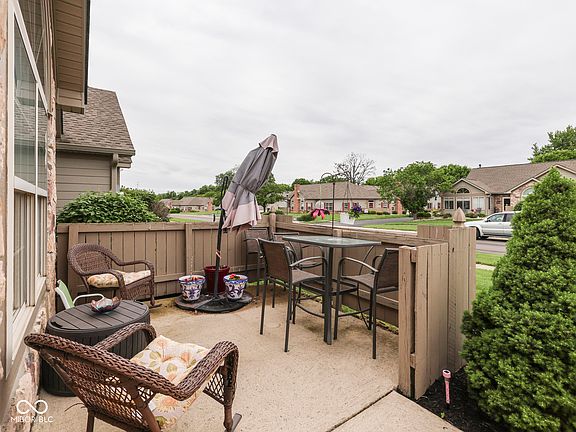 4th image of 1037 Laurelwood Ln
