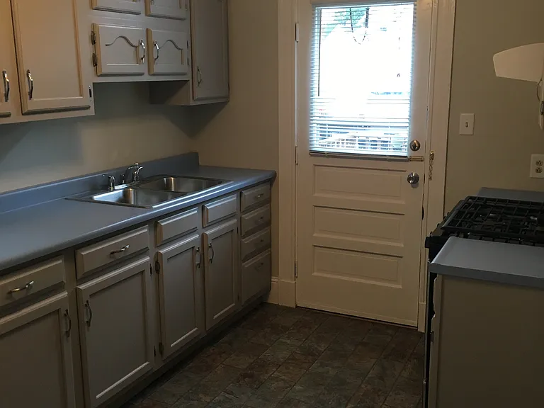 2616 Marsh Ave — Photo 2