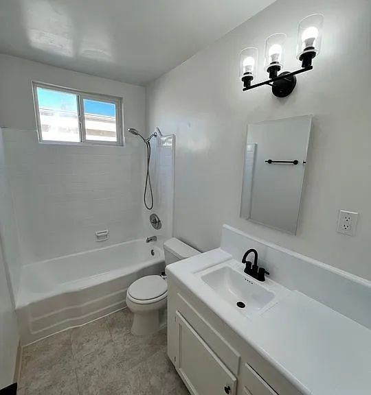 1130 S Clark Dr #5 — Photo 10