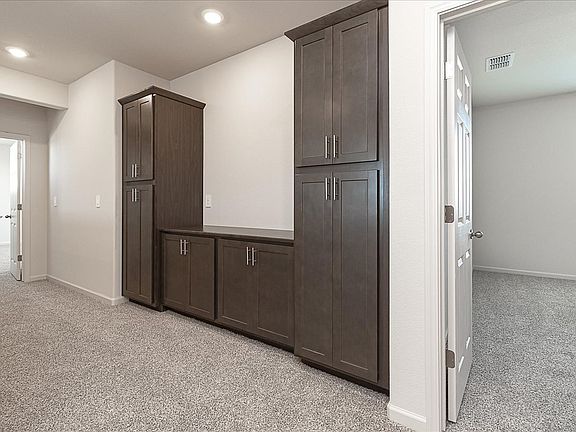 Welcome to 1656 Eagle River Ave at Arroyo Grove in Manteca, CA.