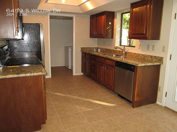 4th image of 6459 S Willow Dr
