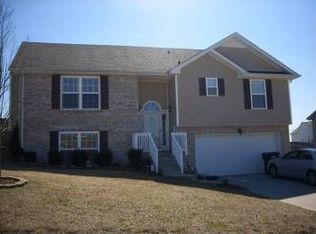 64 West Dr, Clarksville, TN 37040