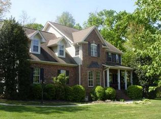 3813 Windtree Dr, Signal Mountain, TN 37377
