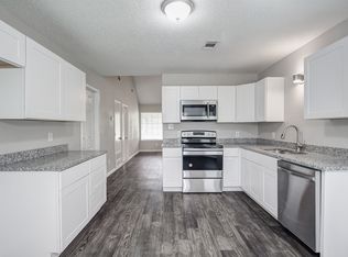 1740 Willow Wood Dr, Azle, TX 76020