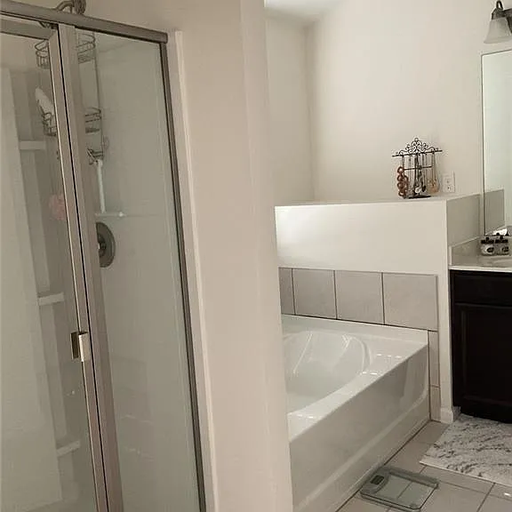 7305 Heritage Oak Ct — Photo 12