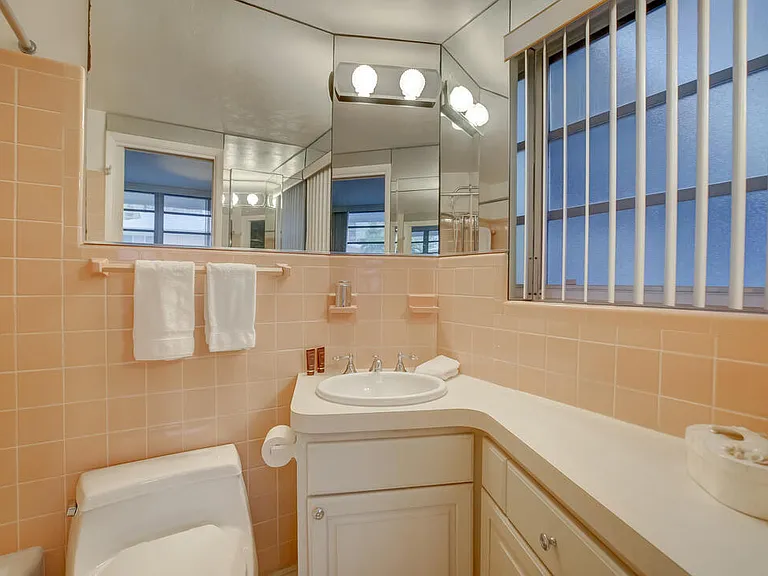 2727 Yacht Club Blvd #2A — Photo 19