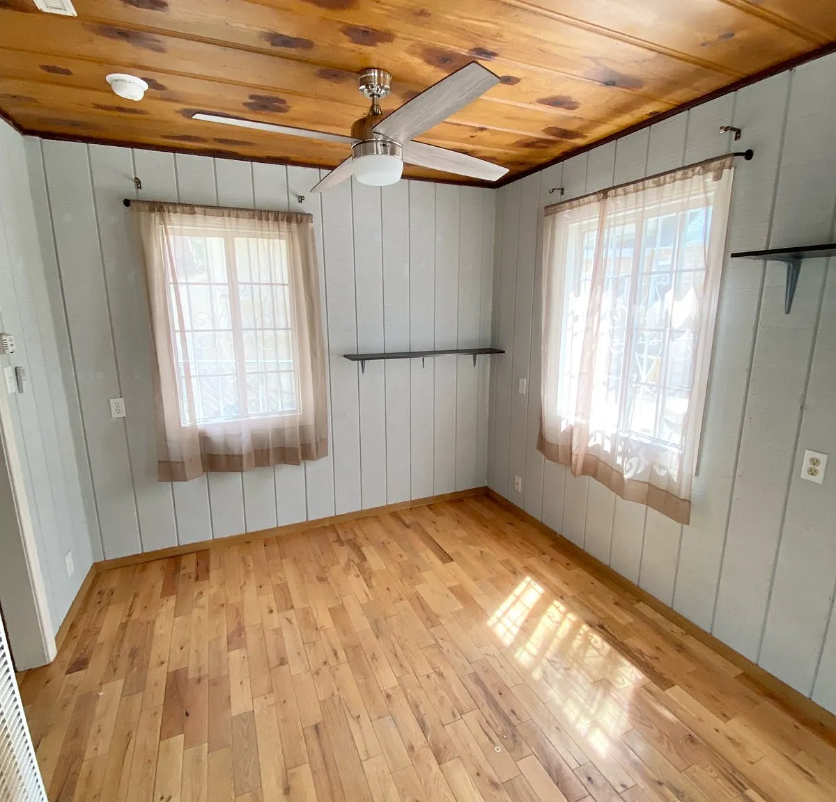 Studio, 256 sqft, $850 — Photo 2