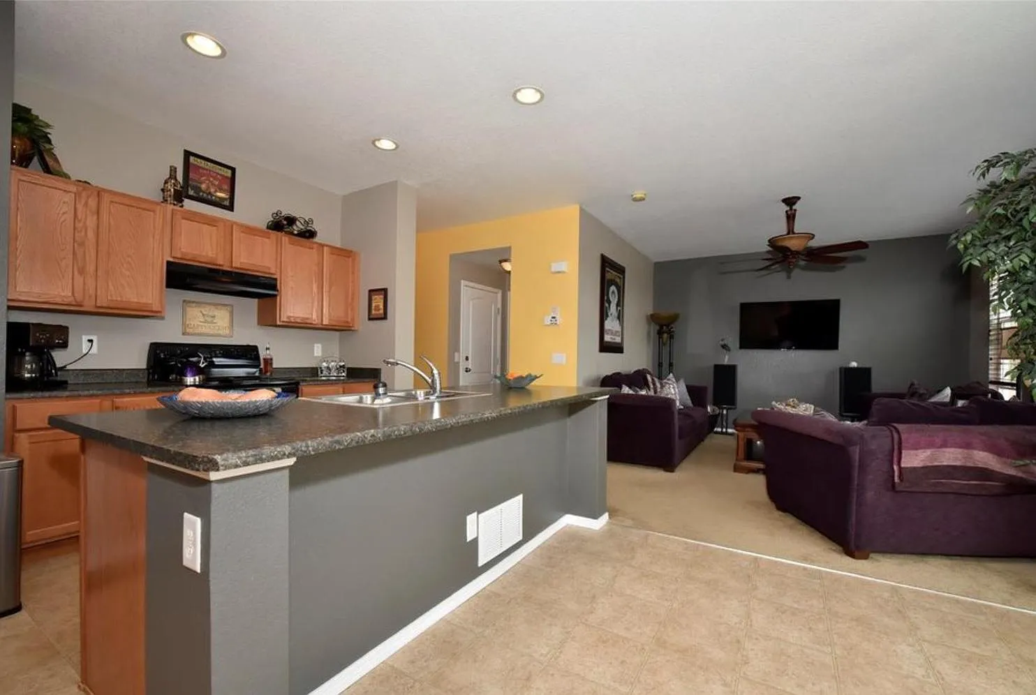 2 bed, 3.5 bath, 2151 sqft, $2,175 — Photo 4