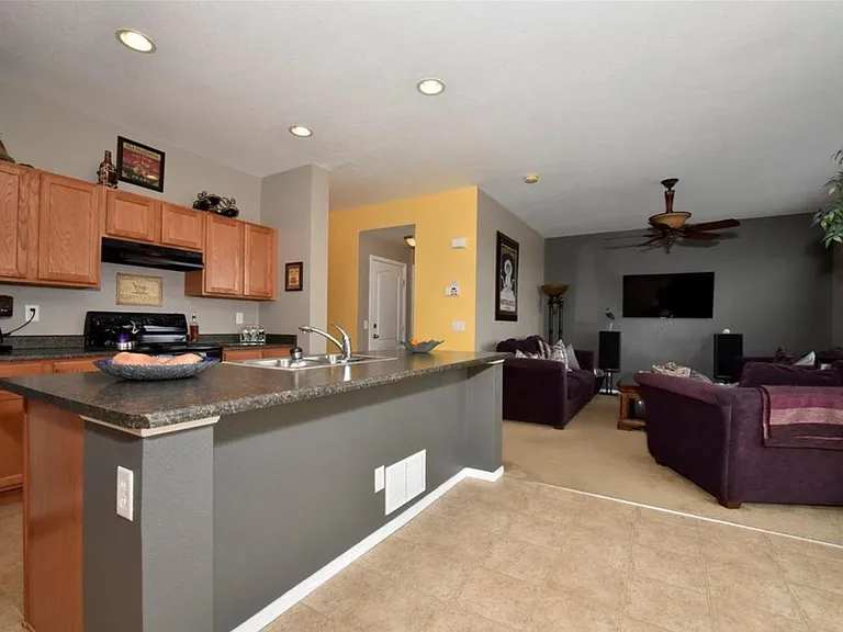 7115 Silverwind Cir — Photo 4