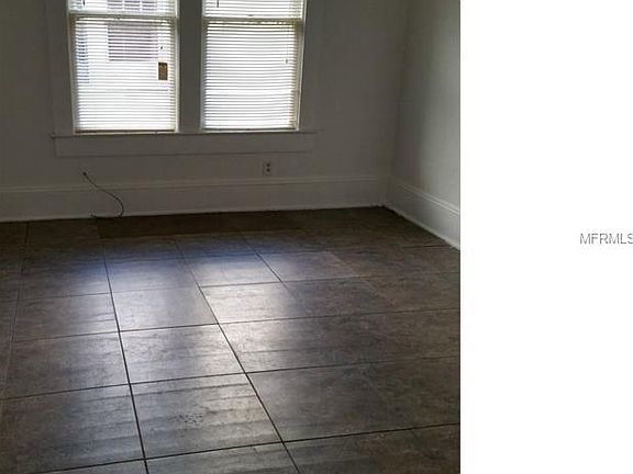 5th image of 126 Avenue C NE