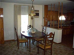 4th image of 75 Dartmouth Dr
