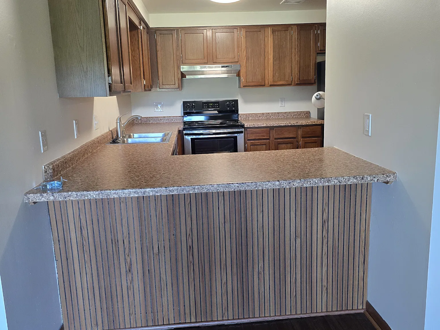 Creekside Apts — Photo 2