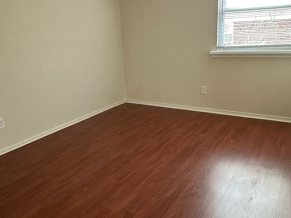 1st image of 9446 Fairgreen Ln