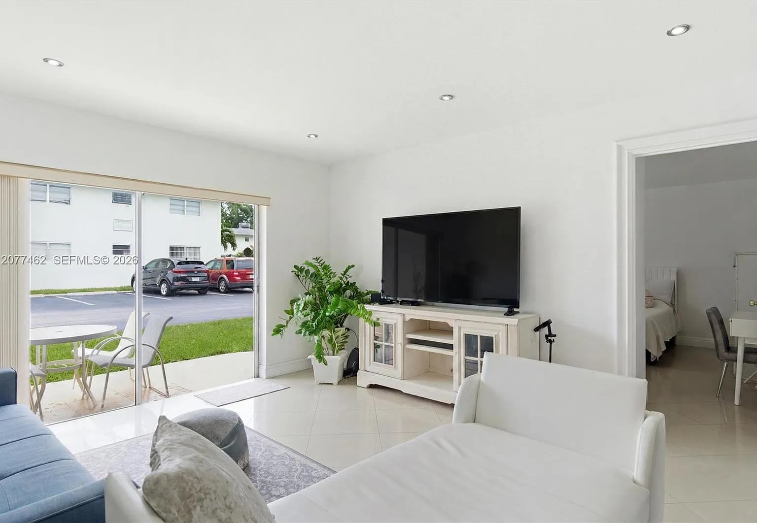 Village At Dadeland Condo — Photo 3
