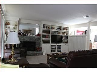 4th image of 1976 Treewood Ln