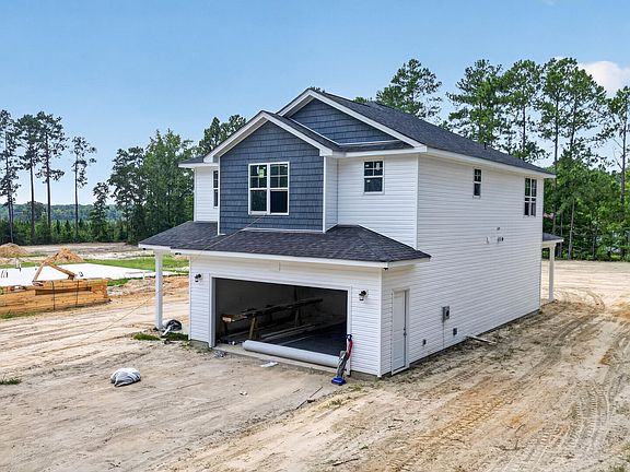 3rd image of 380 Contractor Ct