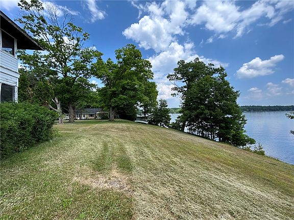 4th image of 15765 W Lakeshore Road