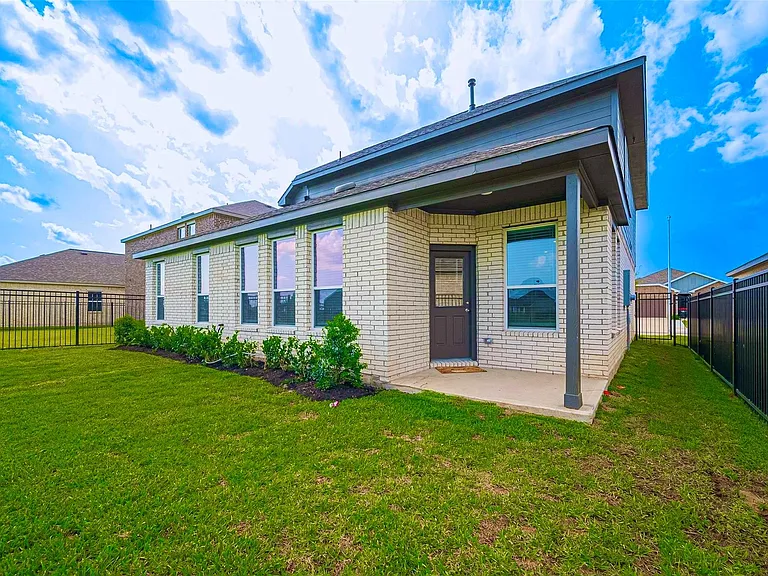 27231 Blue Pool Dr — Photo 25