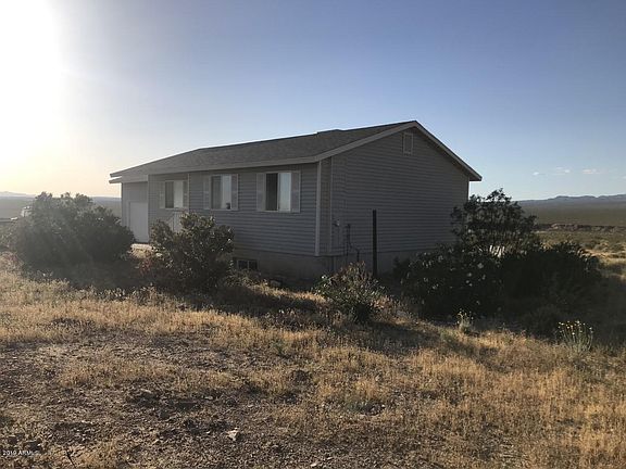 2nd image of 780 N Paria Ln