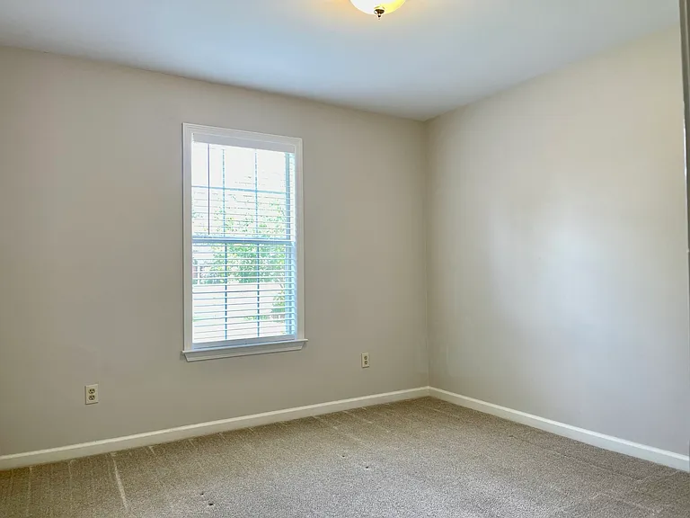 1492 Howling Dr — Photo 12