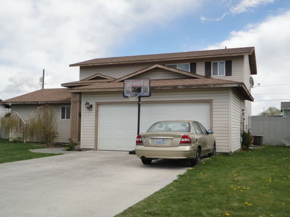 2nd image of 721 NW Sunburst Ct