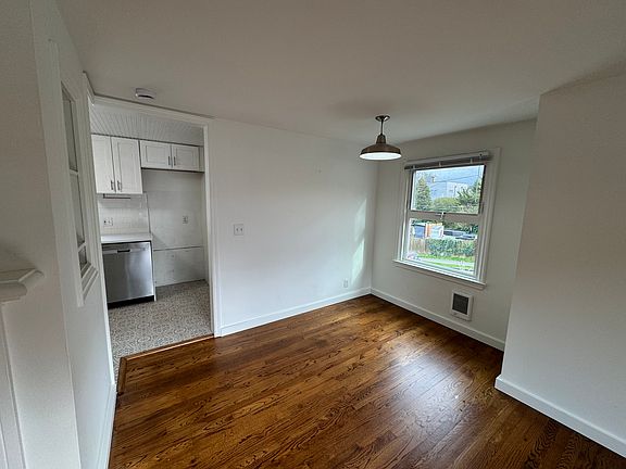 4th image of 3042 22nd Ave W #A