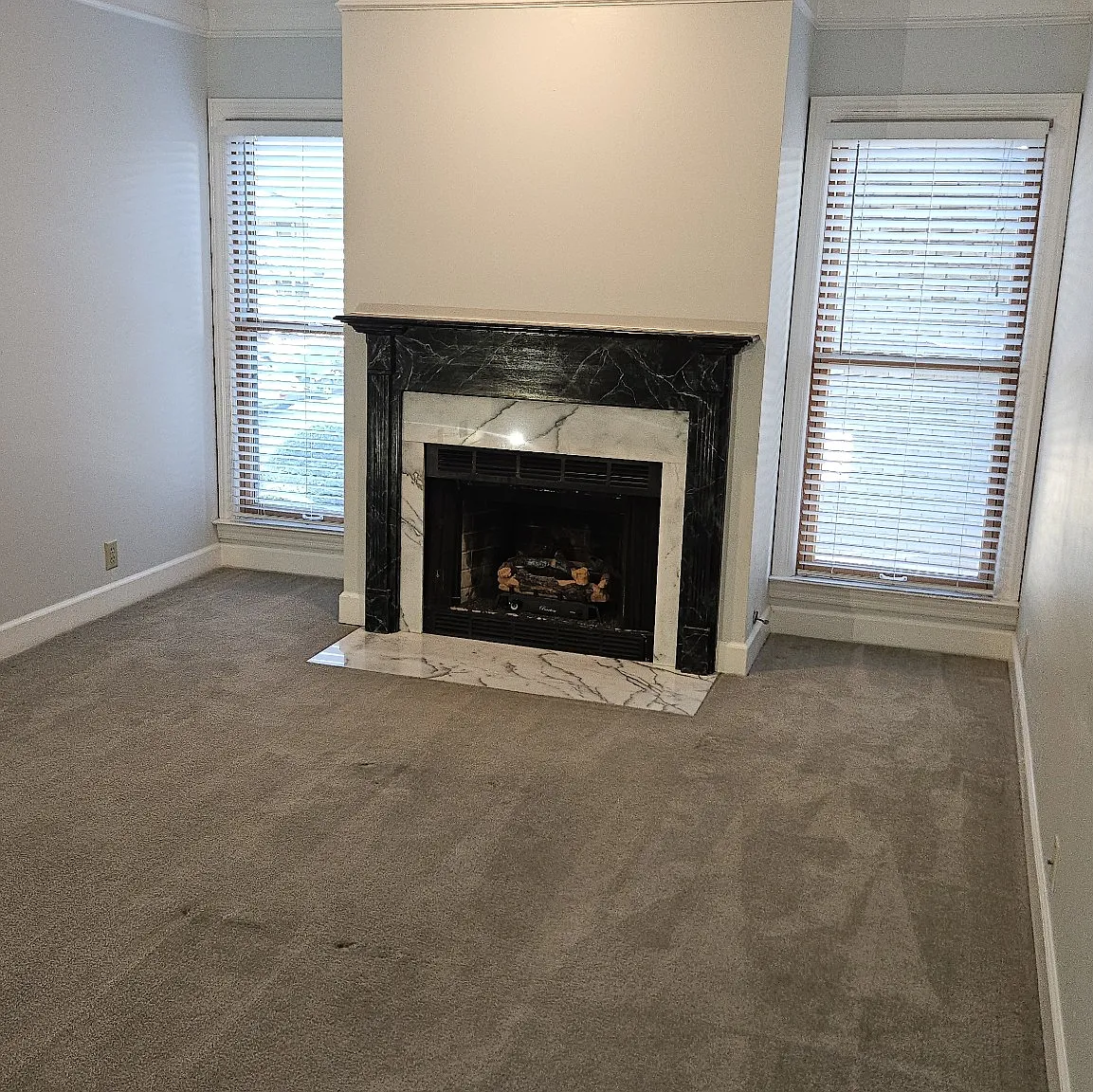 1 bed, 1.0 bath, 896 sqft, $1,575 — Photo 4
