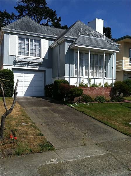 1st image of 49 Fairway Dr