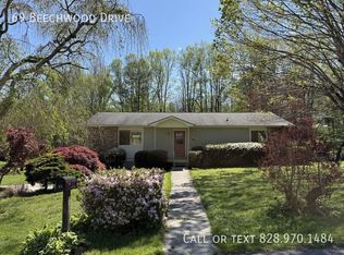 69 Beechwood Dr, Horse Shoe, NC 28742