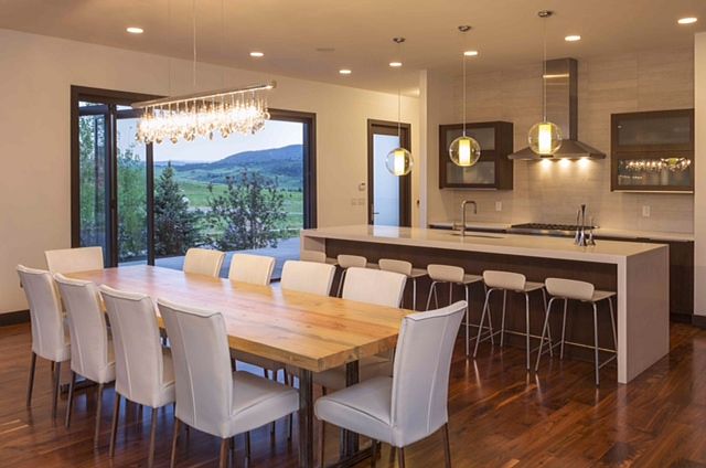 2nd image of 900 Twilight Ln