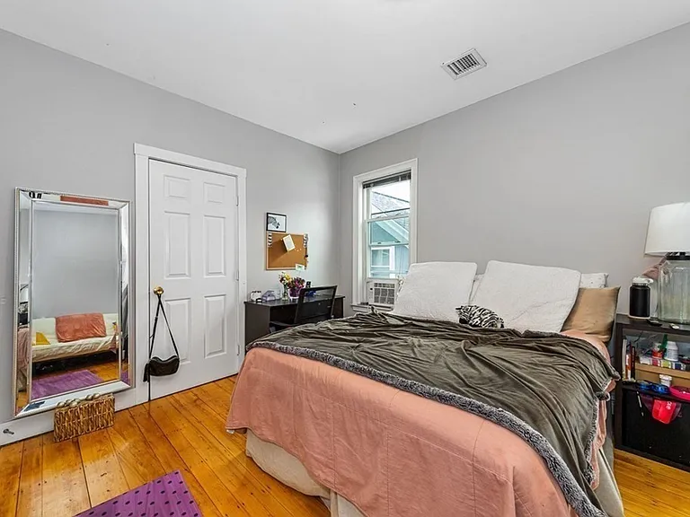 46 Hillside St #1A — Photo 3