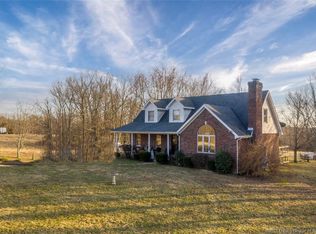 7909 E Hurst Rd, Pekin, IN 47165