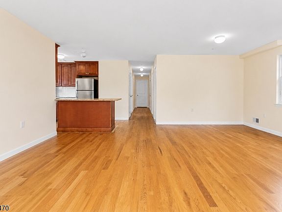 3rd image of 453-455 Washington St #2