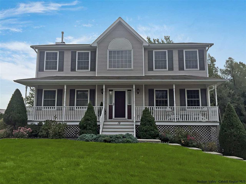 1st image of 19 Mayer Dr