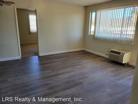 5th image of 18429 Prairie St #27