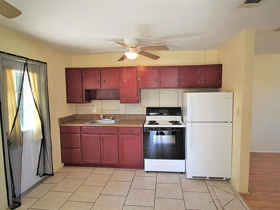 4th image of 52 Tropical Dr