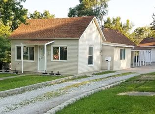 1629 Roland Ave, Chariton, IA 50049