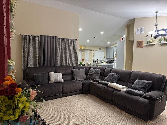 2nd image of 5820 Sandpiper Pl