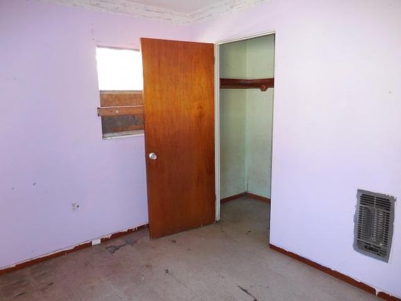 5th image of 1603 Bartley St N