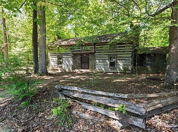3rd image of 183 Fowler Rd