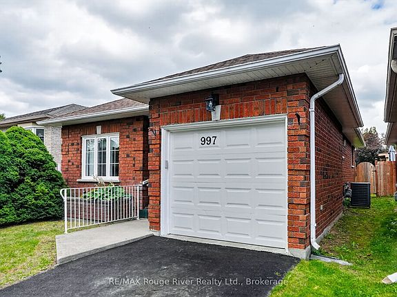 2nd image of 997 Field Ct