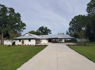 1741 Oakwood Ct, Lutz, FL 33558