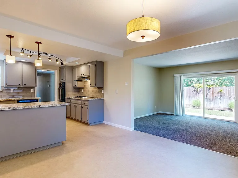 2146 Rivera Dr — Photo 22