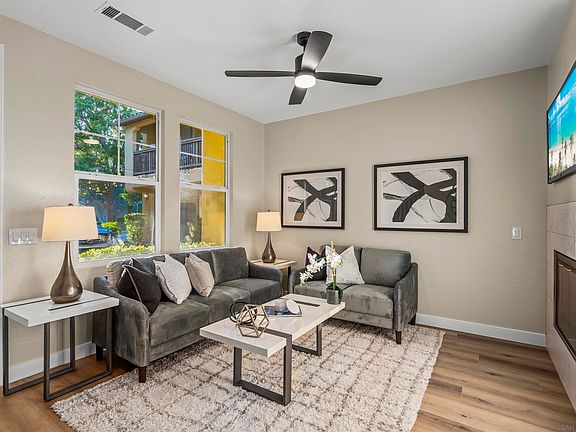 4th image of 13295 Calle Del Campo Unit 2