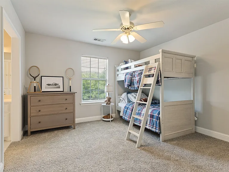 312 S Pearson Ln — Photo 10