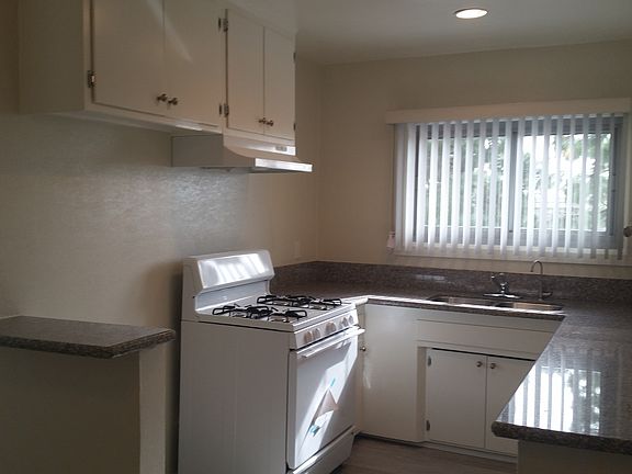 2nd image of 3100 W 99th St