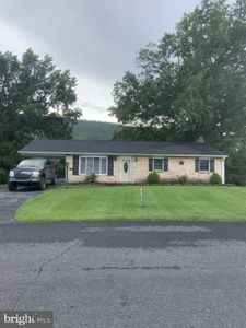 321 Erdman Dr, Dauphin, PA, 17018