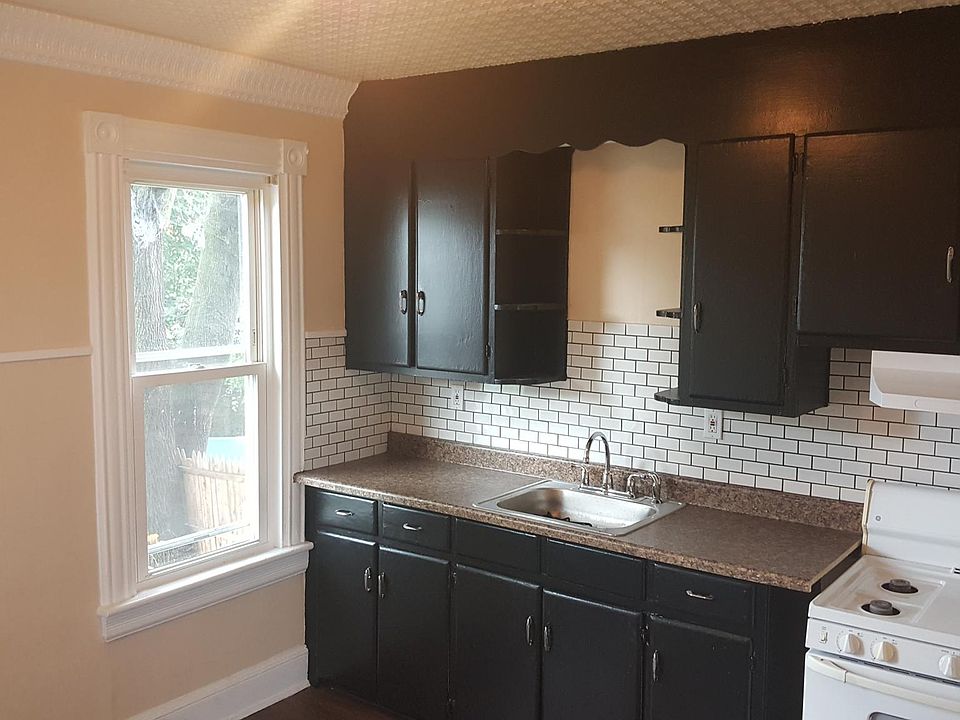 2nd image of 420 1st Street # 2 Nd Floor
